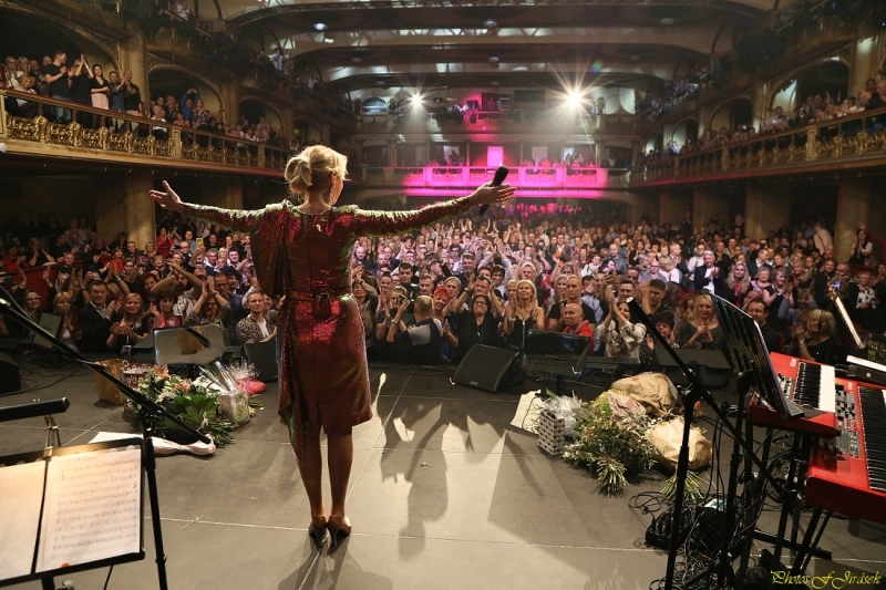 Helena Dlouhá noc live (koncert v Lucerně)